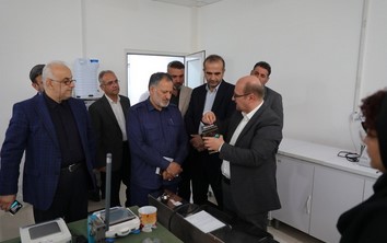 600